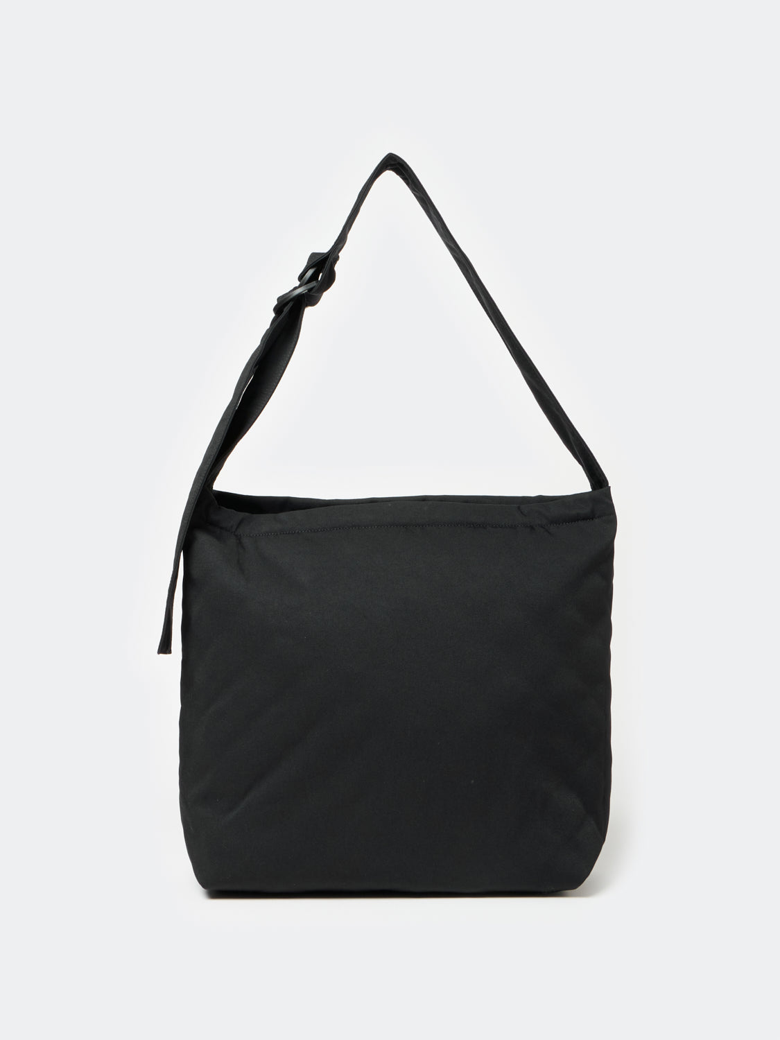 TECH SLING BAG