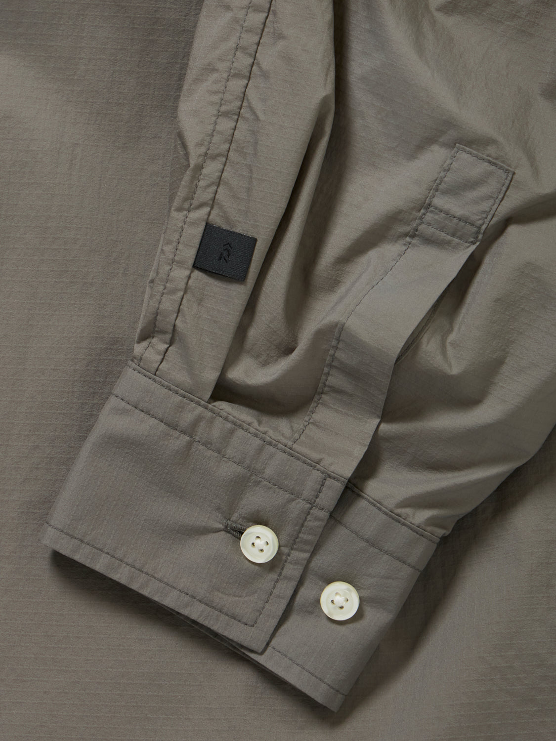 TECH TRAVEL SHIRT
