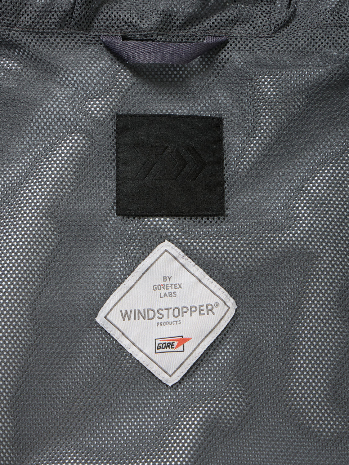 GORE-TEX WINDSTOPPER® TECH ARMED SHELL JACKET