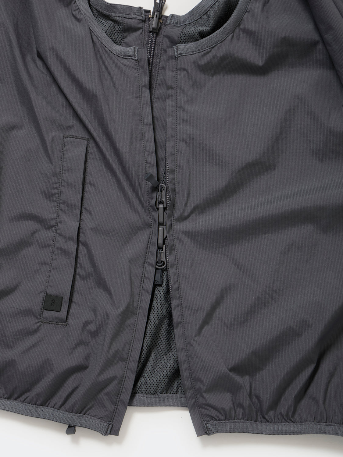TECH REVERSIBLE FIELD VEST