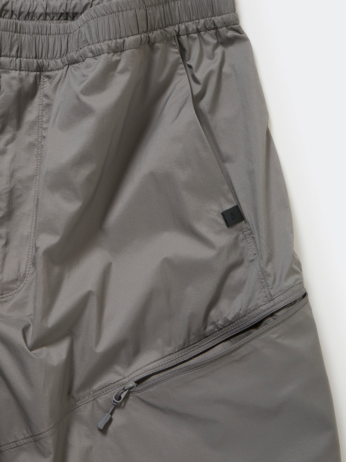 TECH WIND SHELL SHORTS
