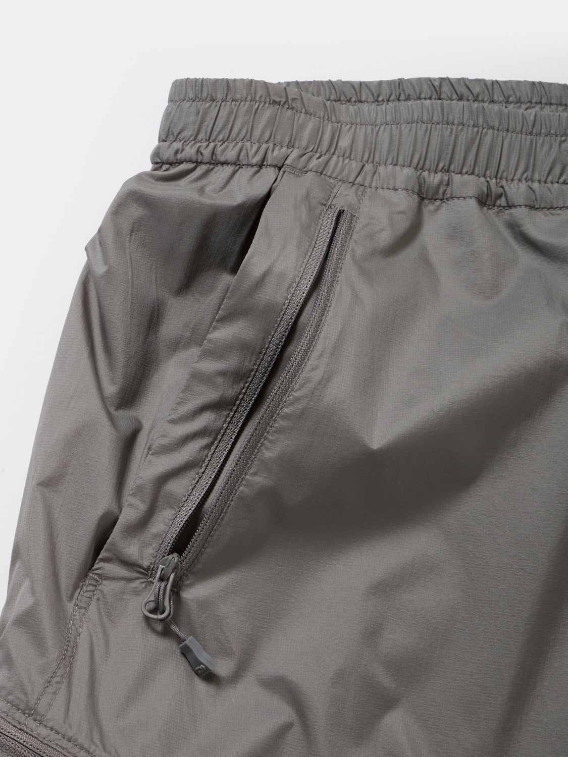 TECH WIND SHELL SHORTS