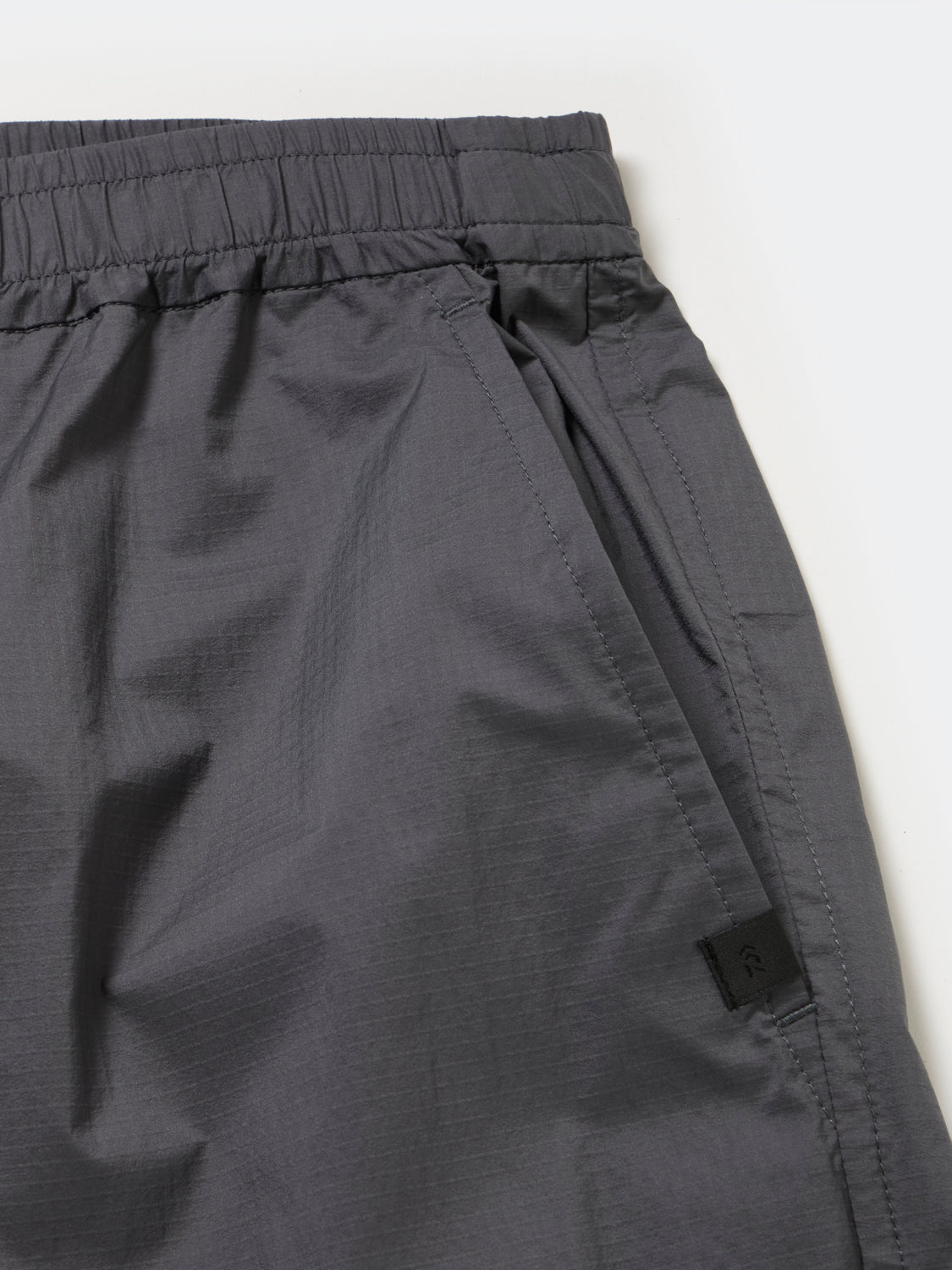 TECH TRAVEL PANTS