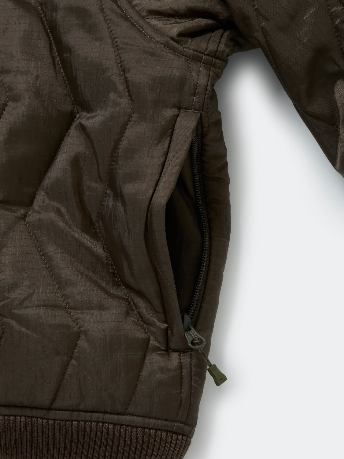 W's TECH ARMY QULTING HIGH NECK JACKET
