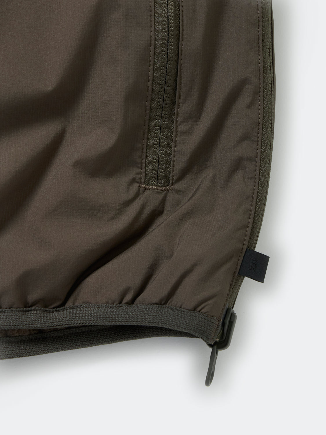 TECH REVERSIBLE PULLOVER PUFF VEST