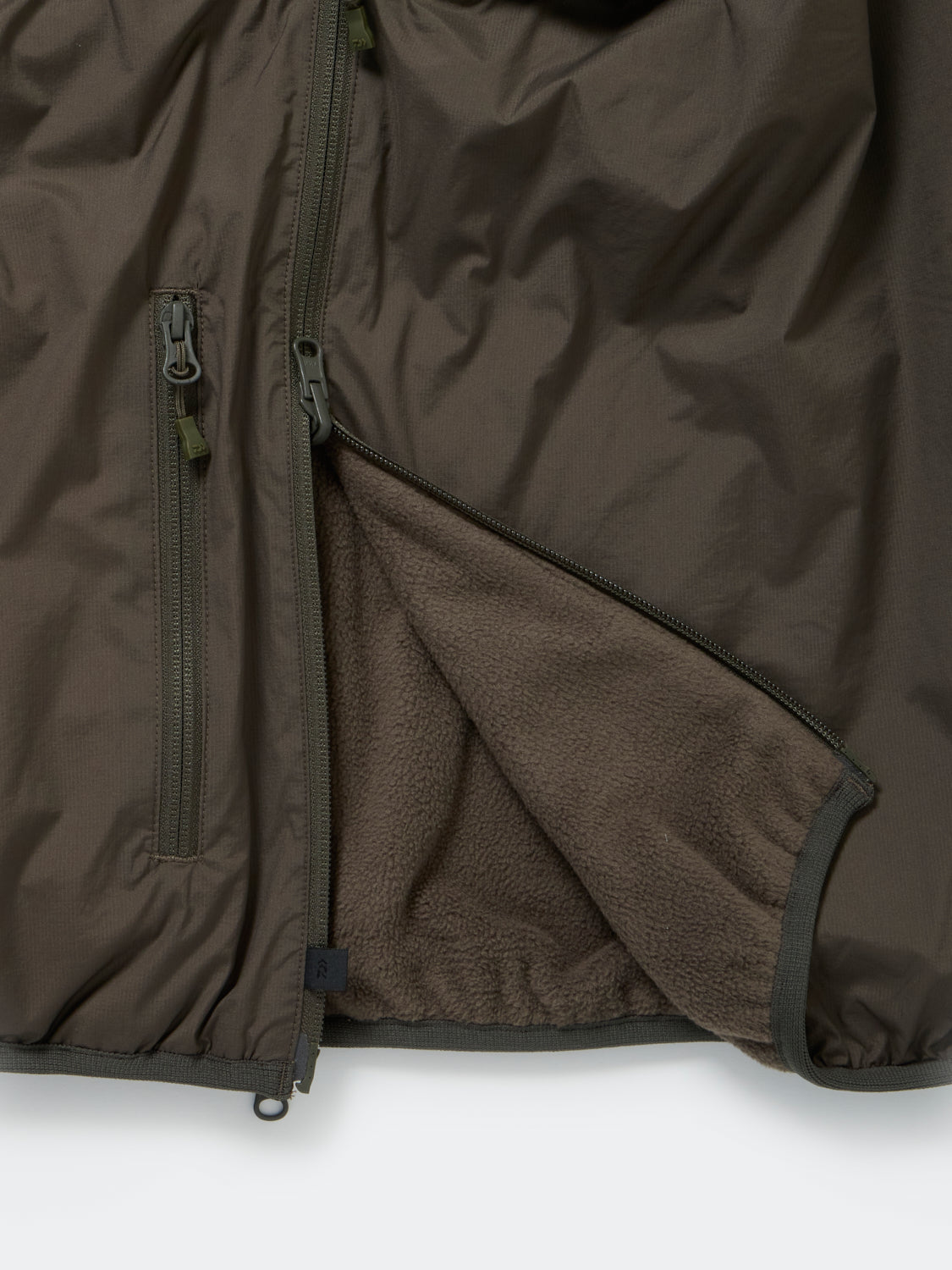 TECH REVERSIBLE PULLOVER PUFF VEST