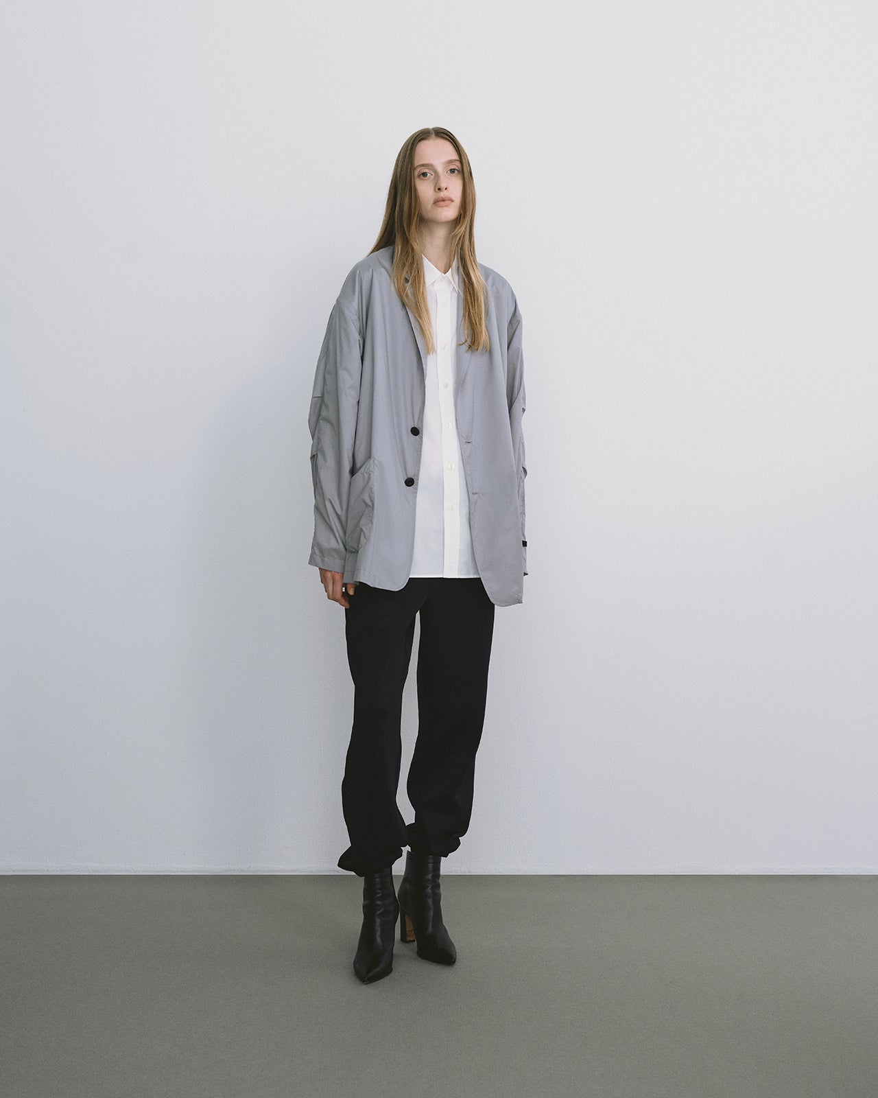 model：H177, B78, W60, H89, FREEサイズ着用