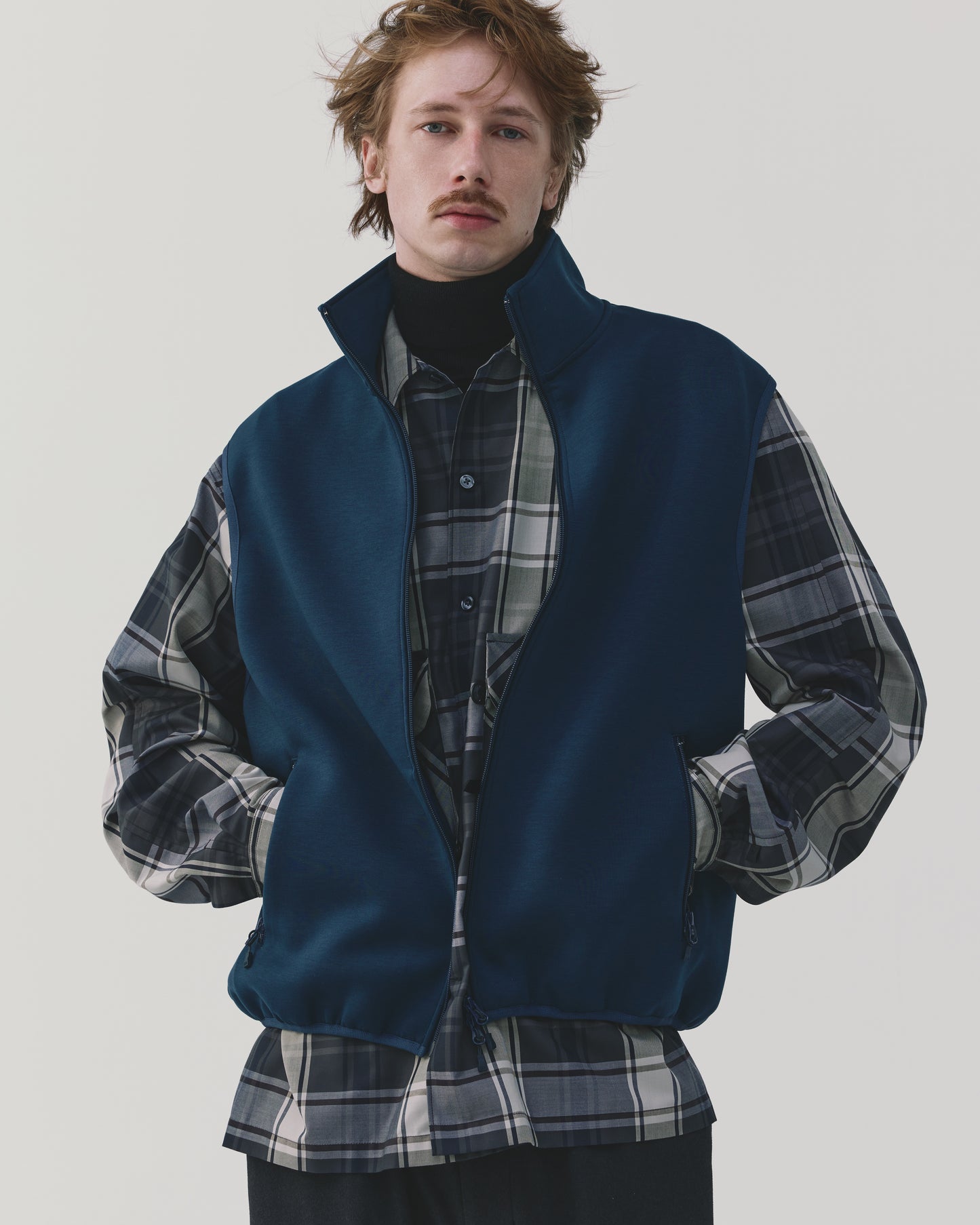 TECH SCUBA KNIT STAND COLLAR VEST