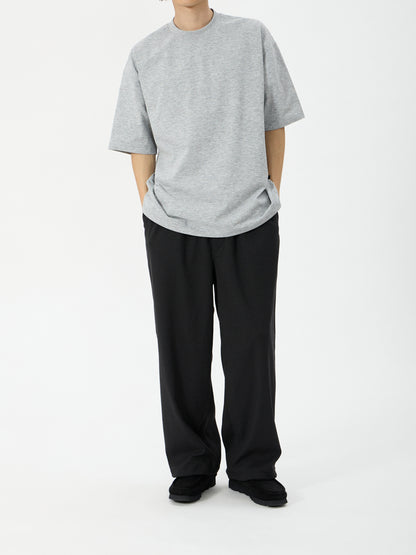 model：H181, C89, W68, H83, Lサイズ着用