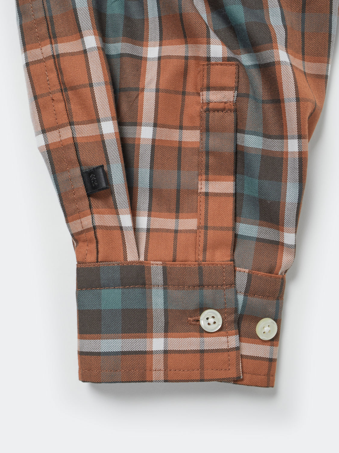 TECH BUTTON DOWN SHIRT L/S TARTAN PLAIDS