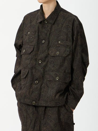 model：H181, C89, W68, H83, Lサイズ着用