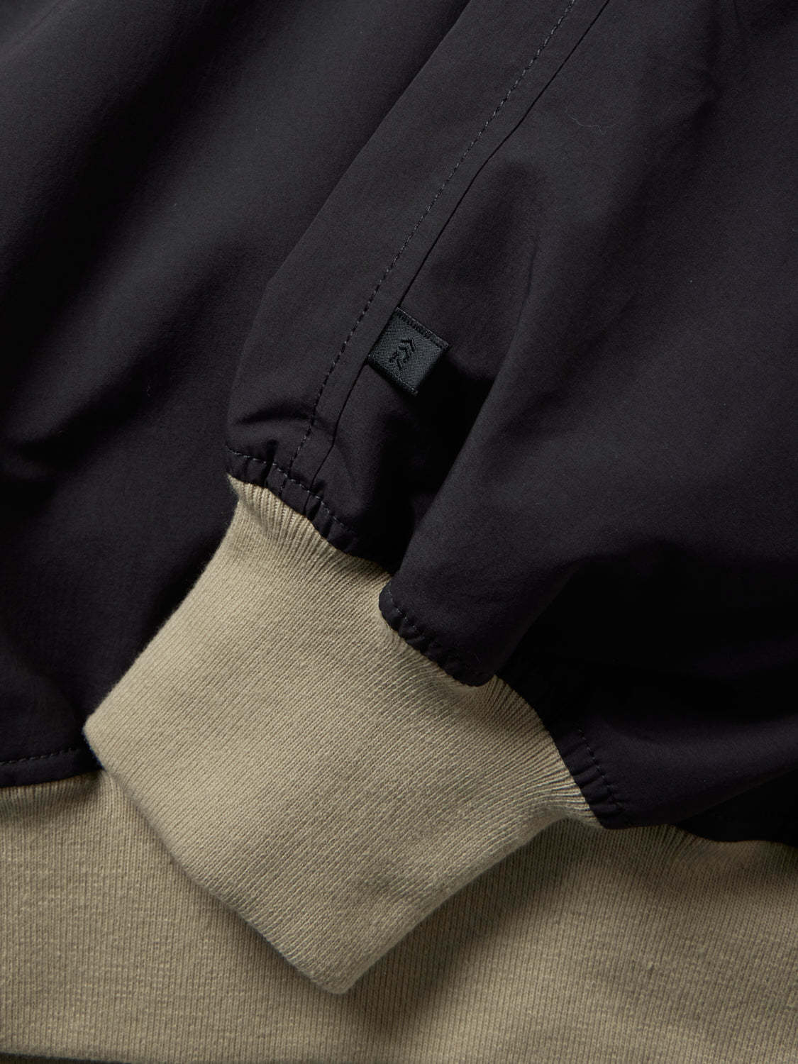 TECH HALFZIP STAND JACKET