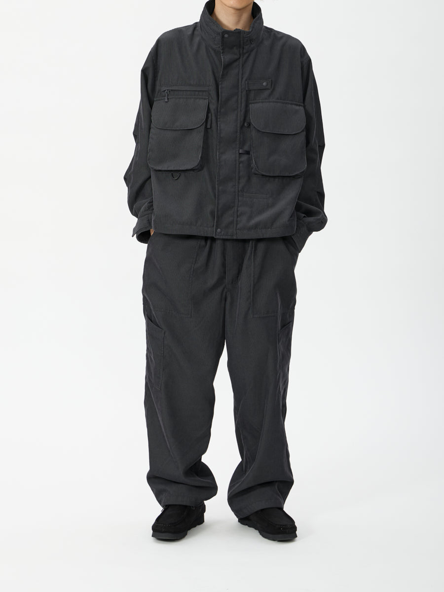 model：H181, C89, W68, H83, Lサイズ着用