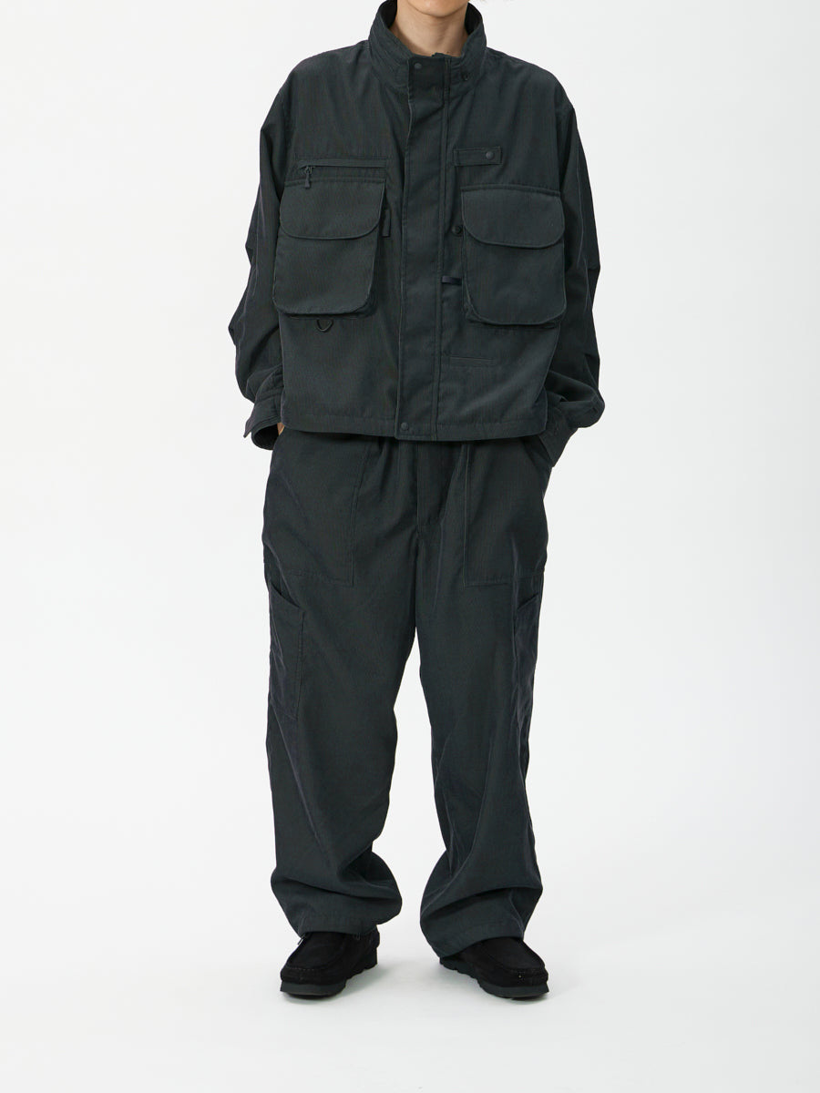 model：H181, B89, W68, H83, Lサイズ着用