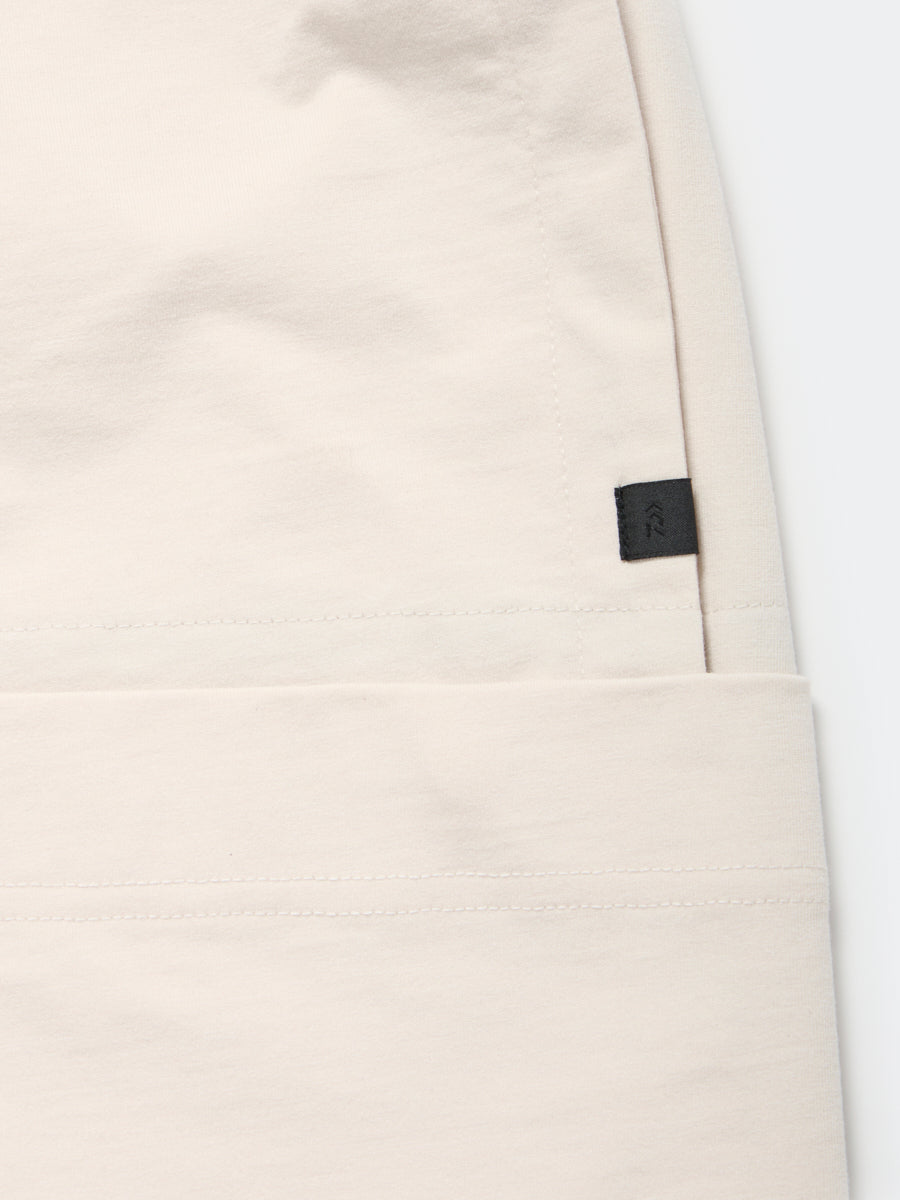 TECH SIDE POCKET SHORTS Brewed Protein