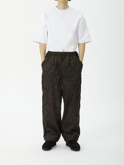 model：H181, B89, W68, H83, Lサイズ着用
