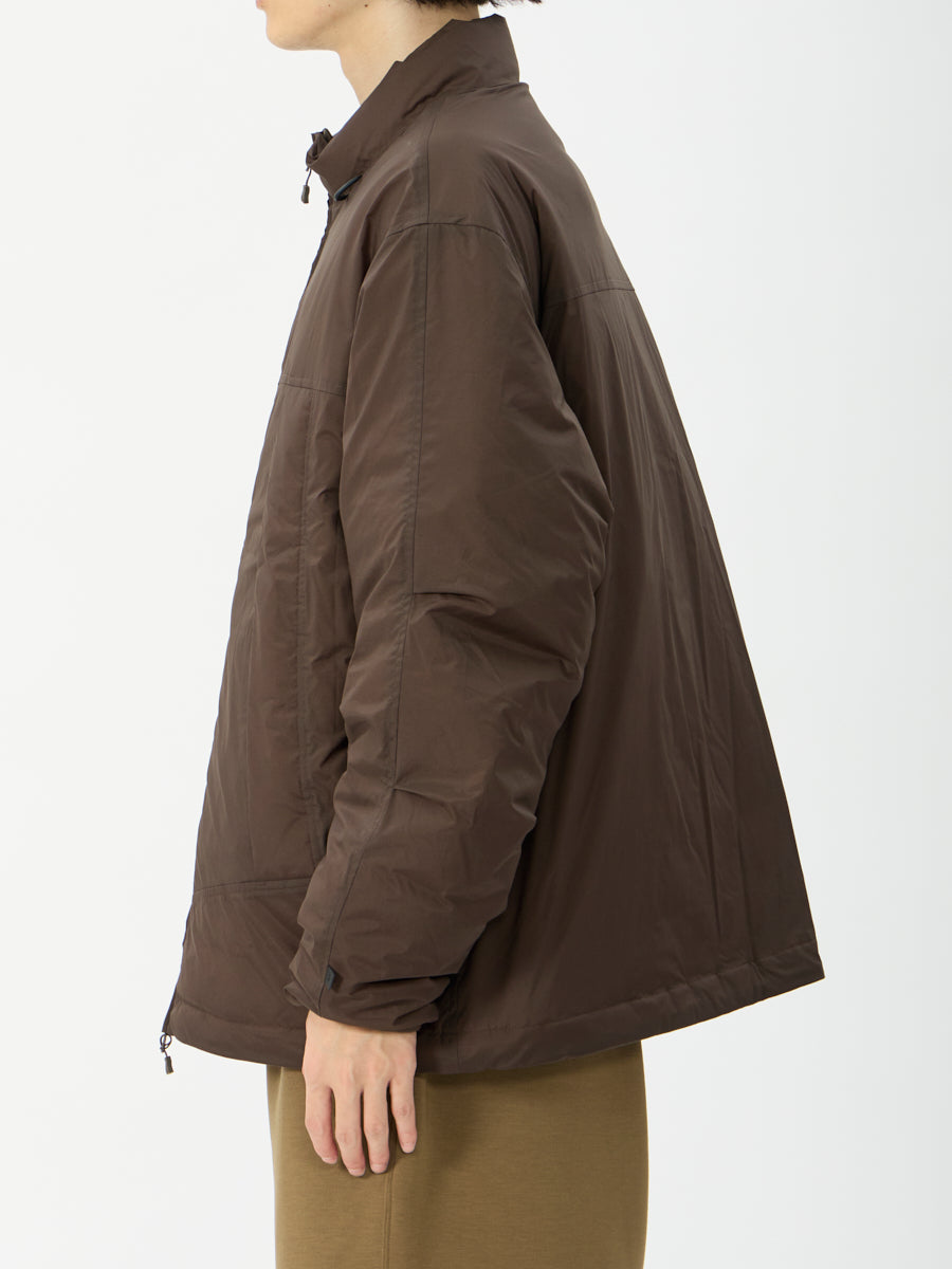 model：H181, C89, W68, H83, Lサイズ着用