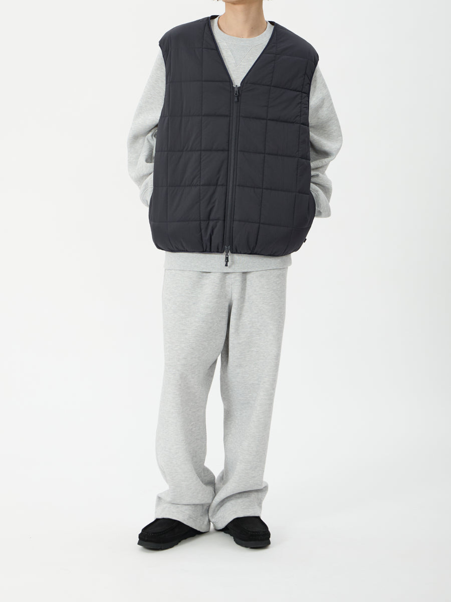 model：H181, B89, W68, H83, Lサイズ着用