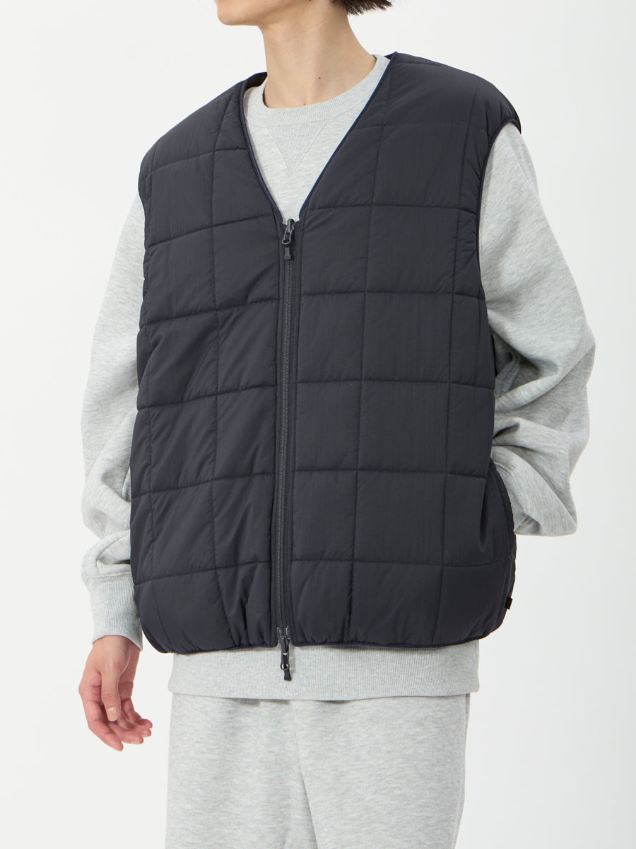 model：H181, B89, W68, H83, Lサイズ着用