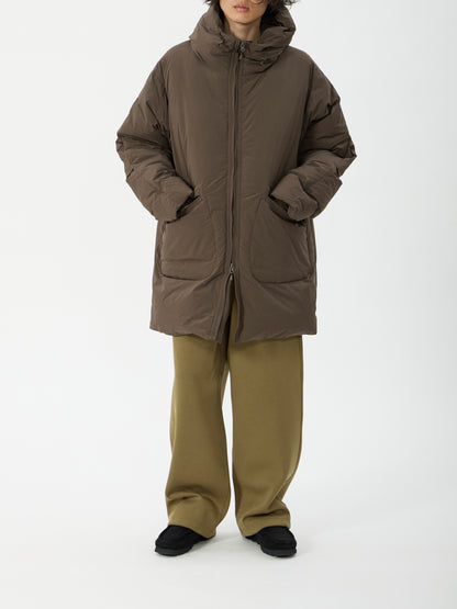 model：H181, C89, W68, H83, Lサイズ着用