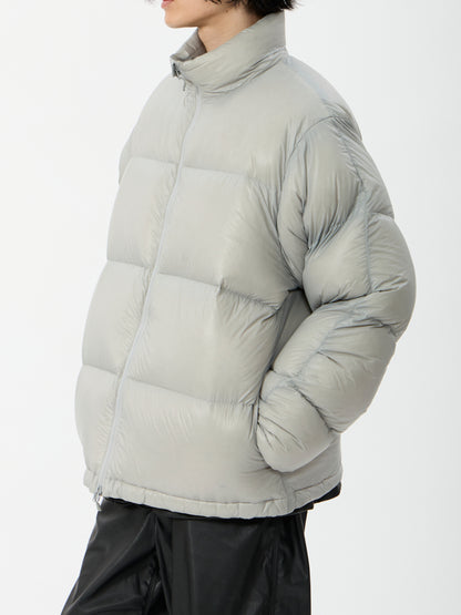 model：H181, C89, W68, H83, Lサイズ着用