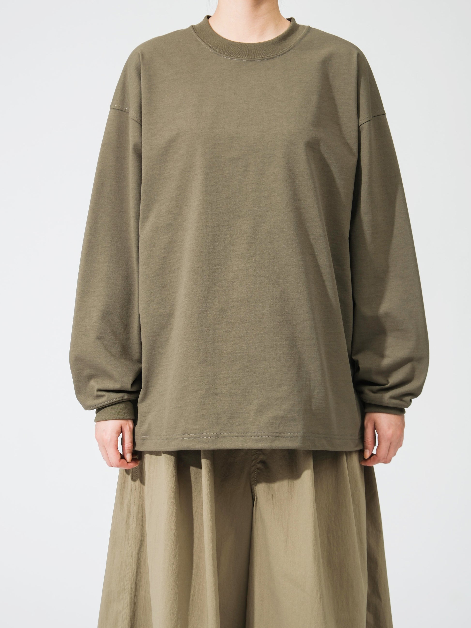 model：H164, FREEサイズ着用